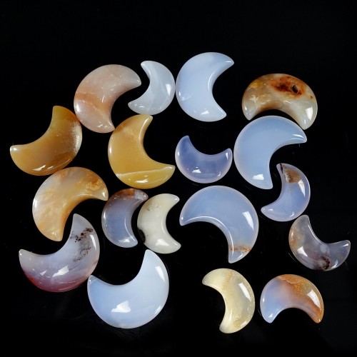 Wholesale 30/40mm Moon Hand Carved Chalcedony Agate Natural Crystal Quartz DIY Craft 1KG